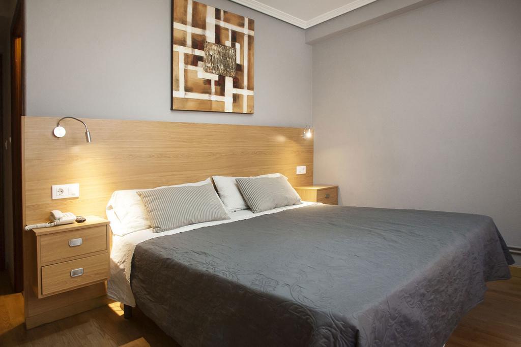 א-קורוניה Hostal Crisol מראה חיצוני תמונה
